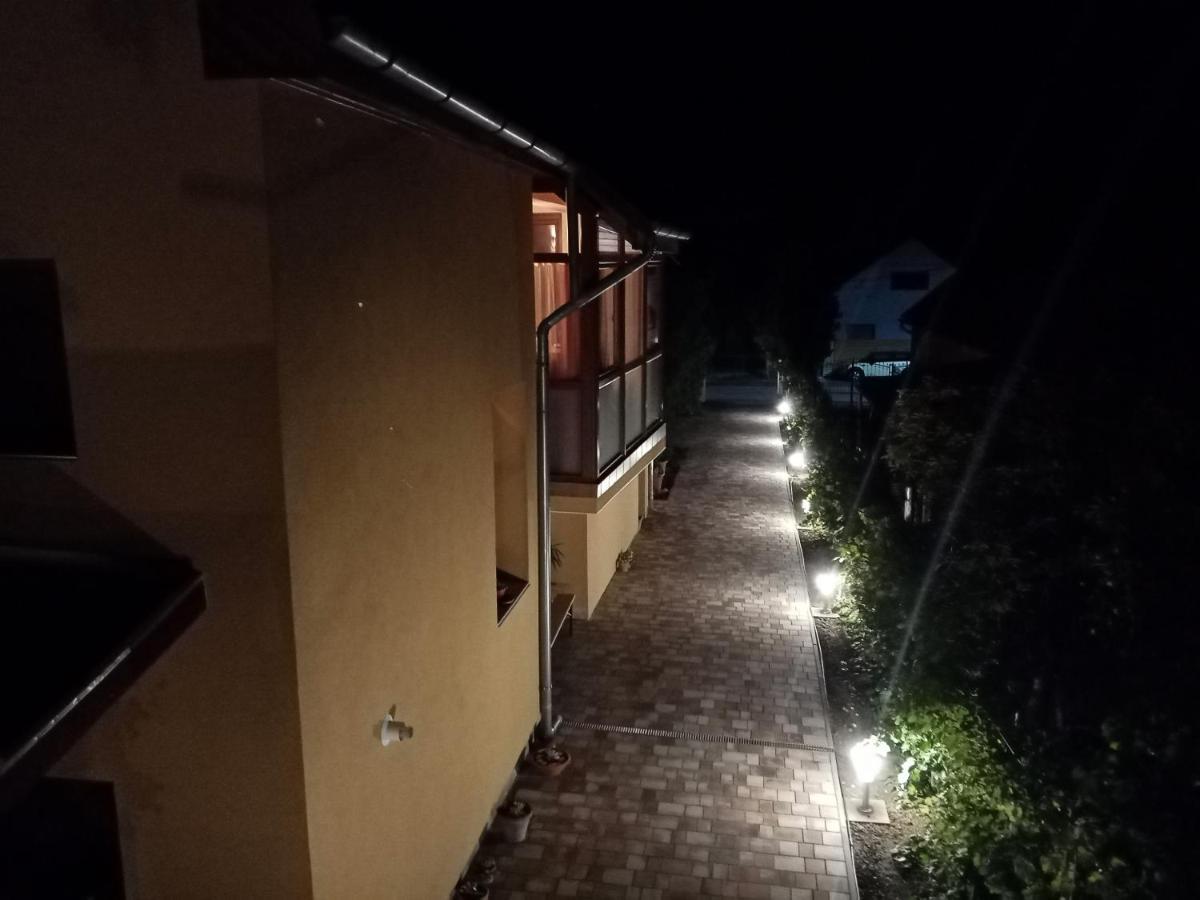 Jazmin-Szieszta Apartmanhaz Balatonfuered Eksteriør bilde